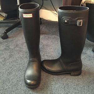 HUNTER BOOTS