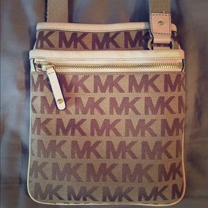 MK Logo Crossbody in Beige/EB/Vanilla