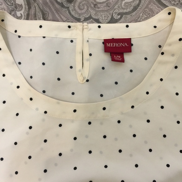Polka dot Dressy Top. Size Large.