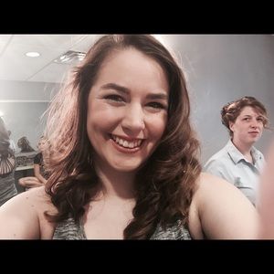 Meet your Posher, Amelia