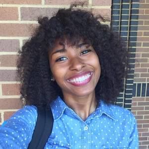 Meet your Posher, Alexis