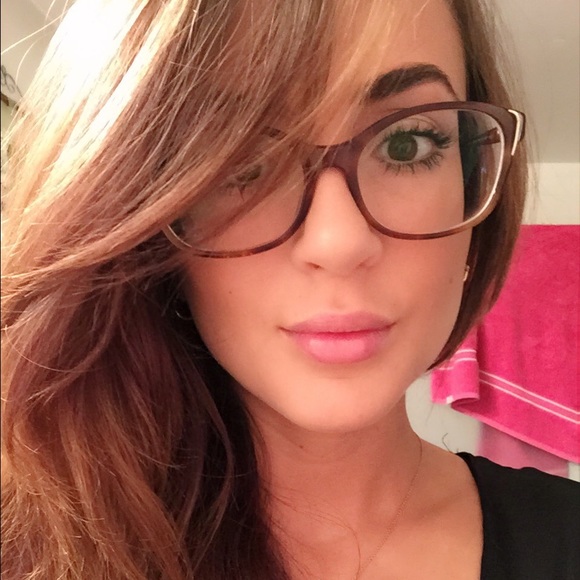 ❌❌❌SOLD❌❌❌Prada eye glasses - Picture 3 of 4
