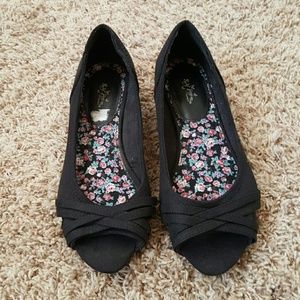 Cute open toe flats