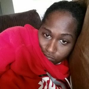 Meet your Posher, Yvette