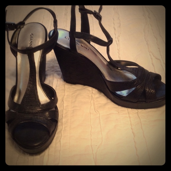 Gianni Bini Wedges