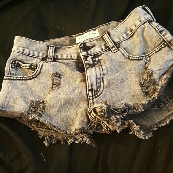Pacsun distressed shorts