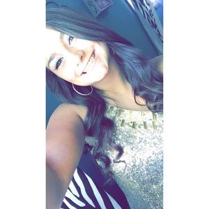 Meet your Posher, Brooke