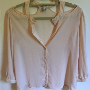 Pearl pink blouse with shoulder cut-outs