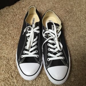Men's black converse