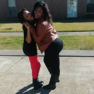 Meet your Posher, Dee