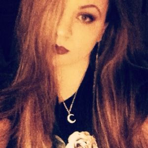 Meet your Posher, Casey