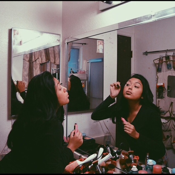 MEET ME. - Picture 2 of 4