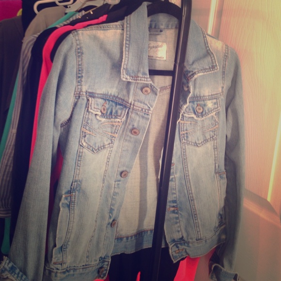 Jean jacket - Picture 1 of 2