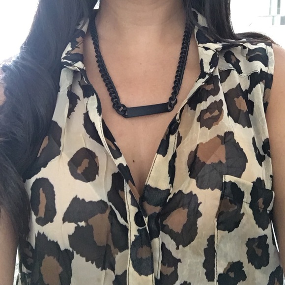 Name plate necklace