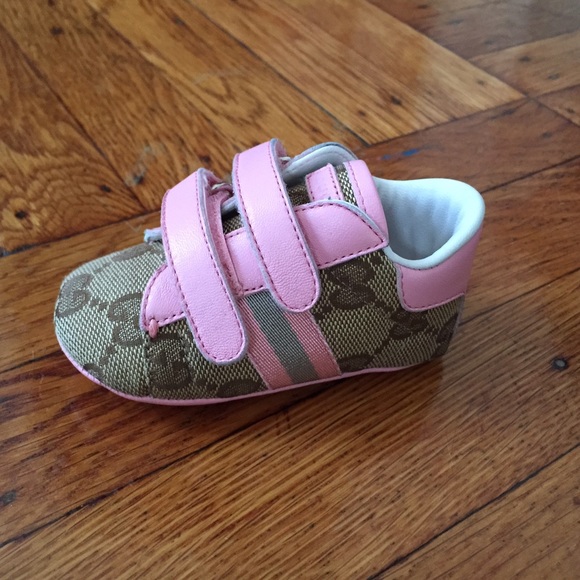 GUCCI CRIB SHOES - Picture 2 of 4