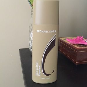 Rain and stain repellent!