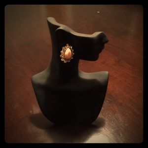 Edna's elegant studs