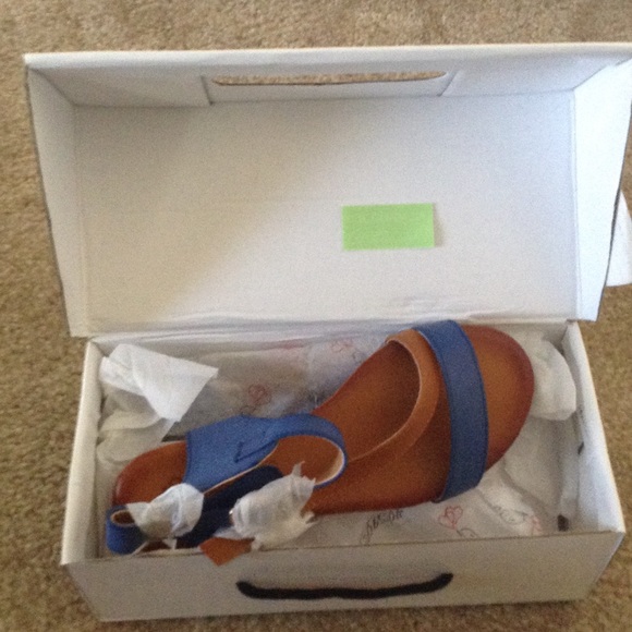 NWT DBDK Flat Sandals 6.5 - Picture 2 of 4