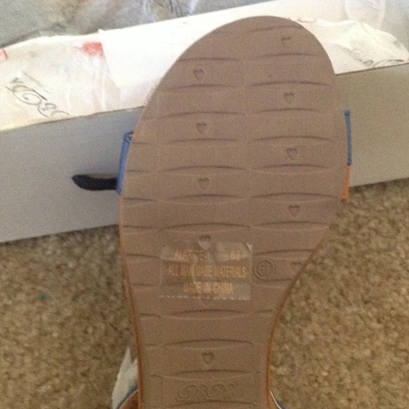 NWT DBDK Flat Sandals 6.5 - Picture 3 of 4