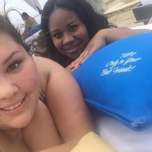 Meet your Posher, Chanel