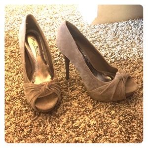 Anne Michelle heels