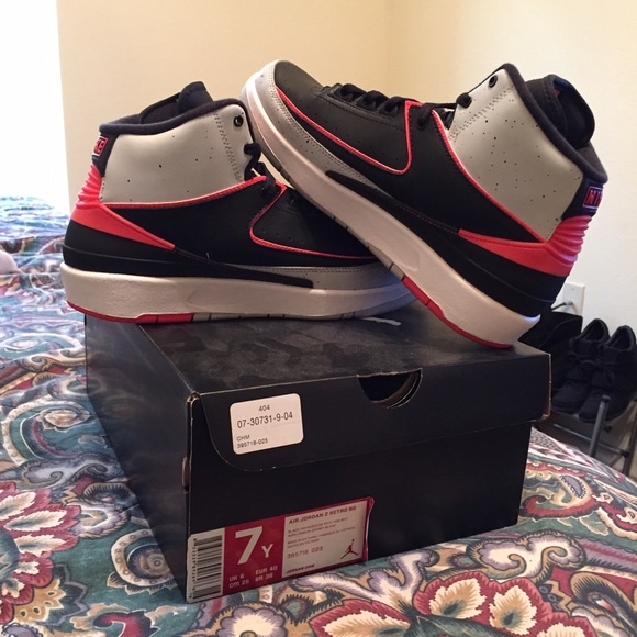 [FLASH SALE!!!] 1 day only! Jordan retro 2