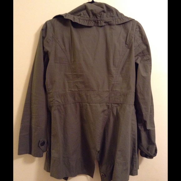 Army Green Light Jacket - Picture 3 of 3