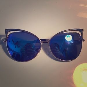 BLUE MIRRORED SUNNIES