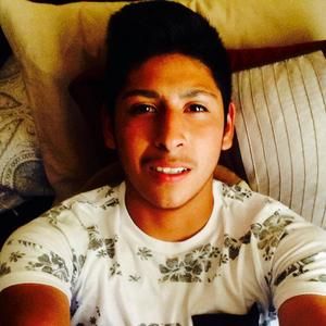 Meet your Posher, Isai