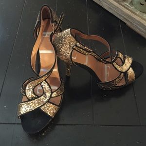 Elle heels