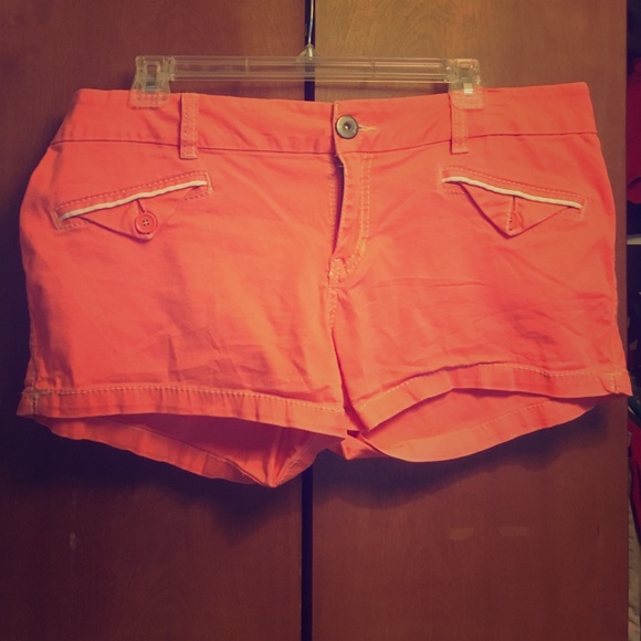 Coral shorts - 15