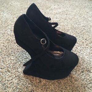 Traffic Heel-less heels