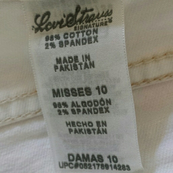 Shorts - Picture 3 of 3