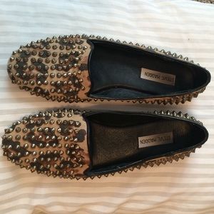 Steve Madden leopard studded flats