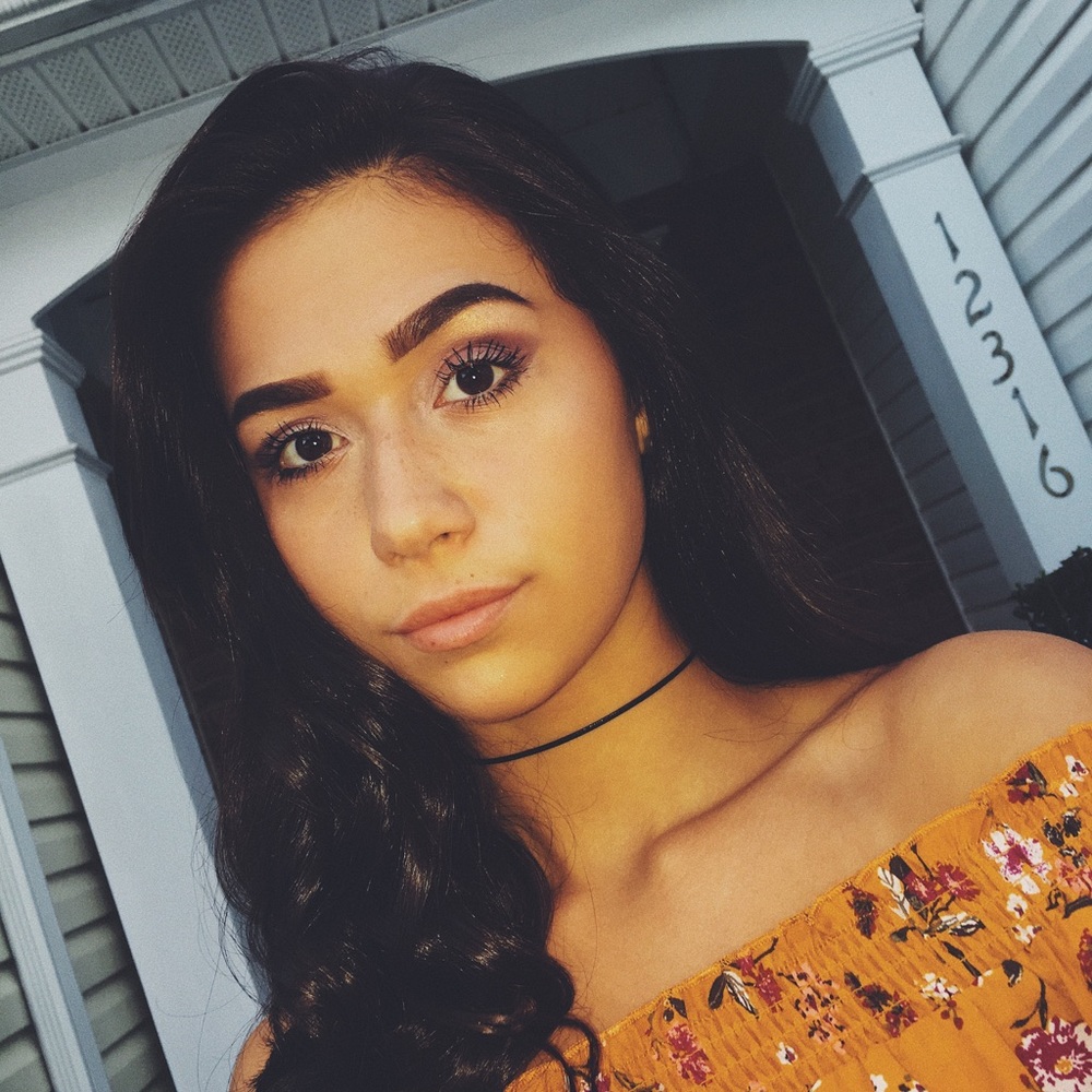 Meet your Posher, Briana