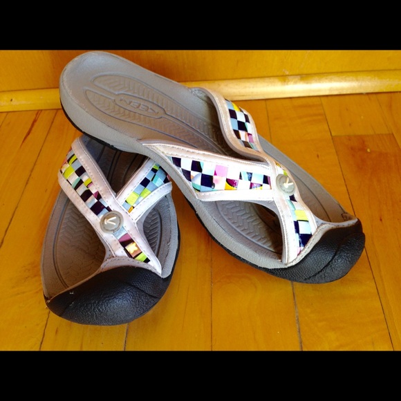 keen flip flop sandals