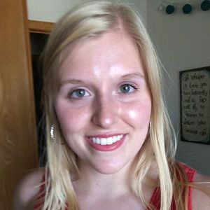 Meet your Posher, Brooke