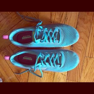 Skechers sneakers