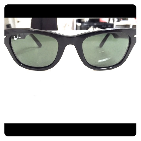 Authentic Wayfarer Classic Ray Bans!