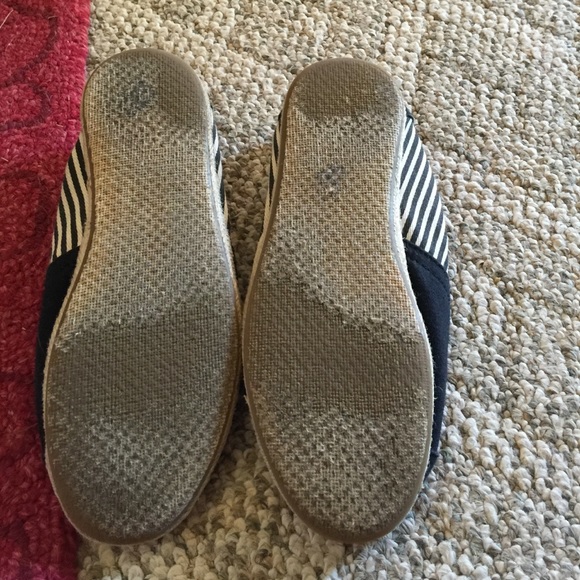 Toms. - Picture 2 of 2