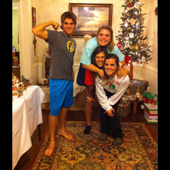 Meet your Posher, Aimee - Picture 3 of 3