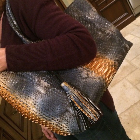 ❤️❤️SOLD❤️❤️Authentic Python tote - Picture 4 of 4