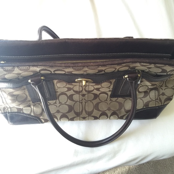 Coach Purse authentic - Picture 2 of 4