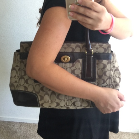 Coach Purse authentic - Picture 4 of 4