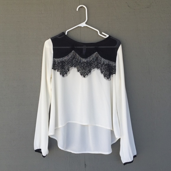 Xhilaration White & Black Blouse size XS.