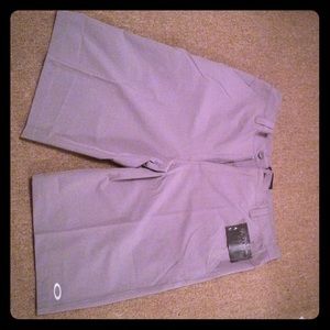 Size 38 Oakley Take Shorts