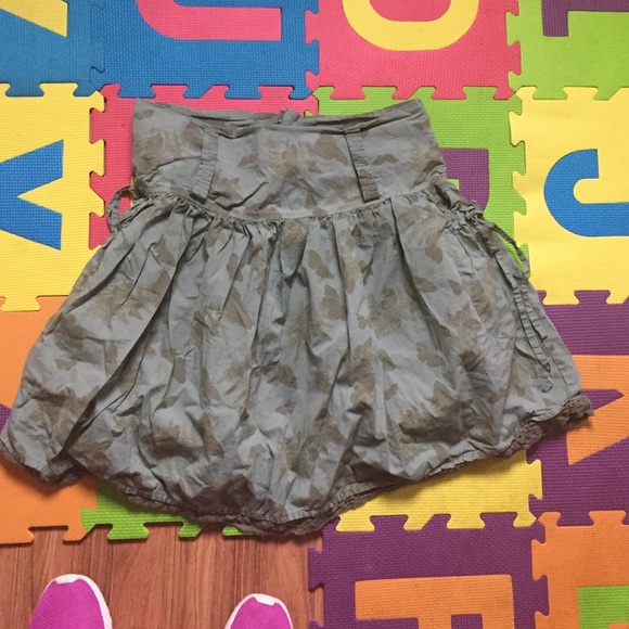 High waisted skirt