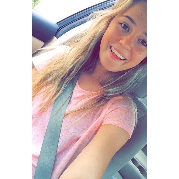 Meet your Posher, Kayla