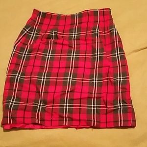 Plaid skirt sz 6 ($8)