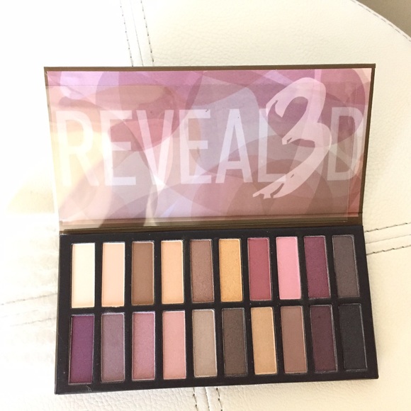 Coastal Scents revealed 3 palette